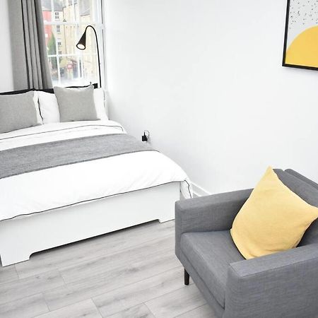 Modern & Bright 1 Bed For 4 Close To City Centre! Apartamento Edimburgo Exterior foto