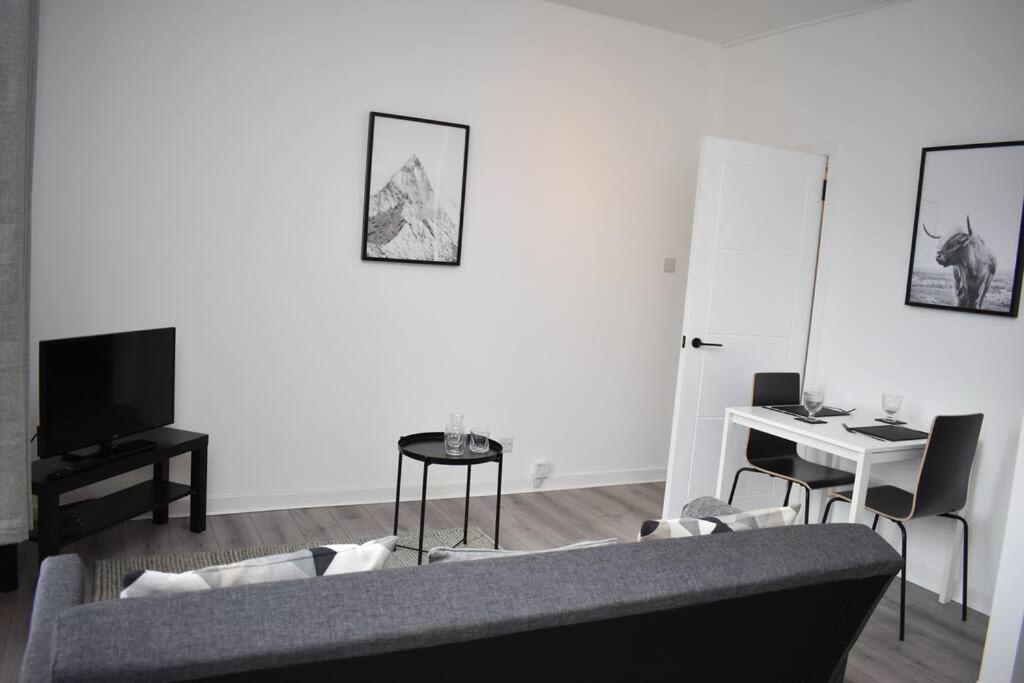 Modern & Bright 1 Bed For 4 Close To City Centre! Apartamento Edimburgo Exterior foto