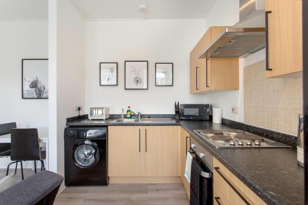 Modern & Bright 1 Bed For 4 Close To City Centre! Apartamento Edimburgo Exterior foto