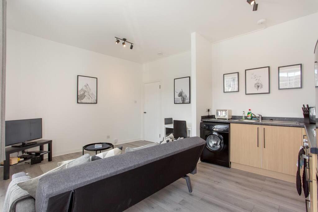 Modern & Bright 1 Bed For 4 Close To City Centre! Apartamento Edimburgo Exterior foto